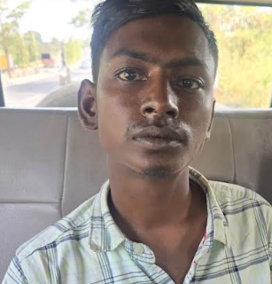  എലൂരിൽ  കഞ്ചാവുമായി  ബംഗാൾ   സ്വദേശി  പിടിയിൽ