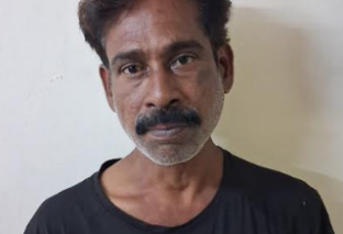 ബാർബർ  ഷോപ്പിൽ  കയറി  അക്രമം;  പ്രതി  പോലീസ്  പിടിയിൽ