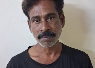 ബാർബർ  ഷോപ്പിൽ  കയറി  അക്രമം;  പ്രതി  പോലീസ്  പിടിയിൽ