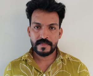 അതിജീവതയെ  സോഷ്യൽ  മീഡിയയിൽ  വെളുപ്പെടുത്തിയാൾ  അറസ്റ്റിൽ