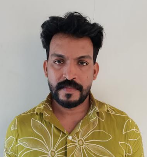 അതിജീവതയെ  സോഷ്യൽ  മീഡിയയിൽ  വെളുപ്പെടുത്തിയാൾ  അറസ്റ്റിൽ