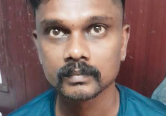  ഓൺലൈൻ ഫുഡ് ഡെലിവെറിയുടെ മറവിൽ ഡ്രൈ ഡേകളിൽ അനധികൃത മദ്യവിൽപന നടത്തുന്നയാളെ പോലീസ് പിടികൂടി