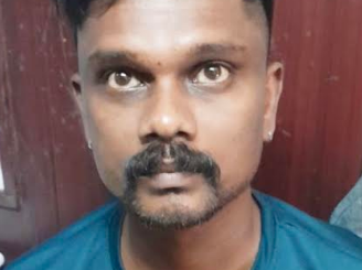  ഓൺലൈൻ ഫുഡ് ഡെലിവെറിയുടെ മറവിൽ ഡ്രൈ ഡേകളിൽ അനധികൃത മദ്യവിൽപന നടത്തുന്നയാളെ പോലീസ് പിടികൂടി