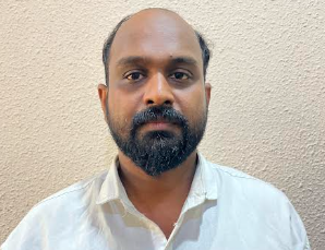 യുവതിയുടെ  നഗ്ന ഫോട്ടോകൾ  പ്രചരിപ്പിച്ച  യുവാവ്  പിടിയിൽ