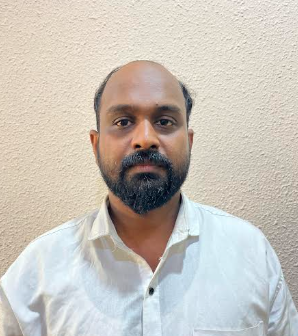 യുവതിയുടെ  നഗ്ന ഫോട്ടോകൾ  പ്രചരിപ്പിച്ച  യുവാവ്  പിടിയിൽ